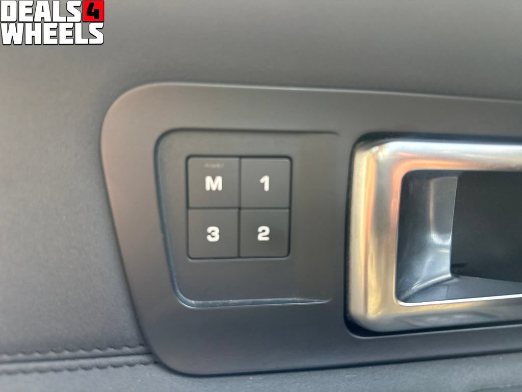 Used 2016 Land Rover Discovery Sport HSE AWD/4WD image 35