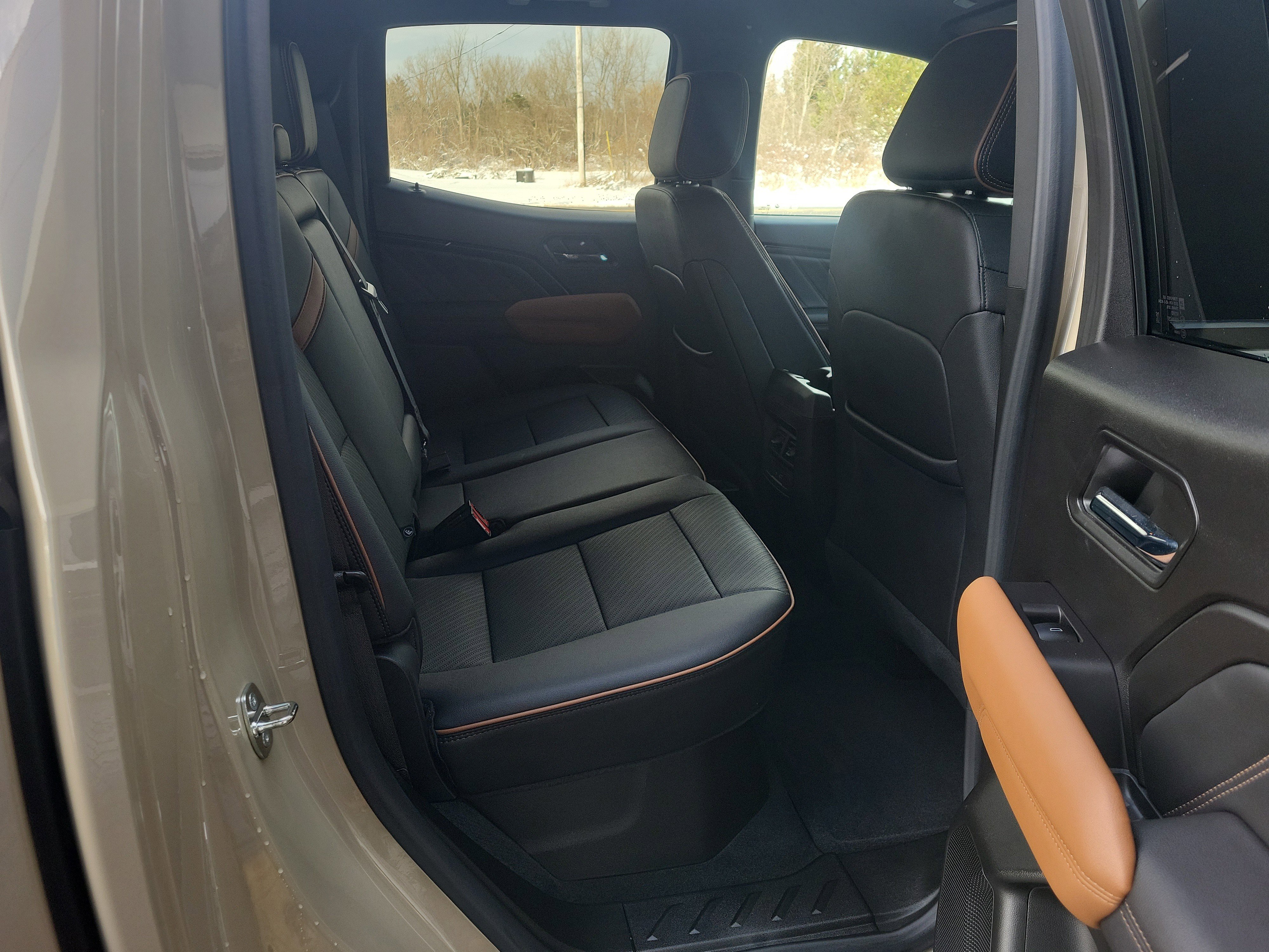 Used 2023 GMC Canyon AT4 w/ AT4 Premium Package image 18