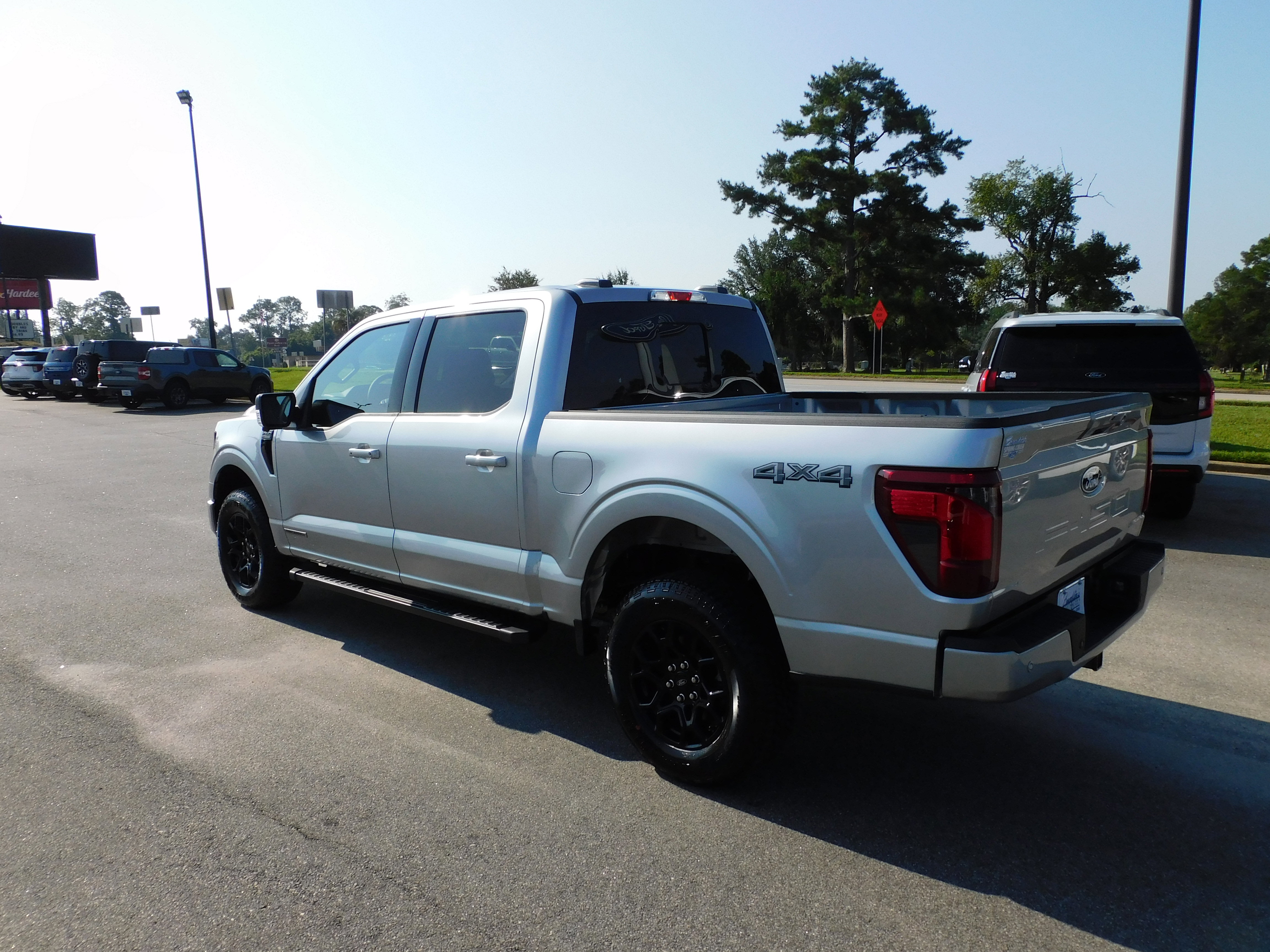 New 2025 Ford F150 XLT w/ Equipment Group 302A MID image 8