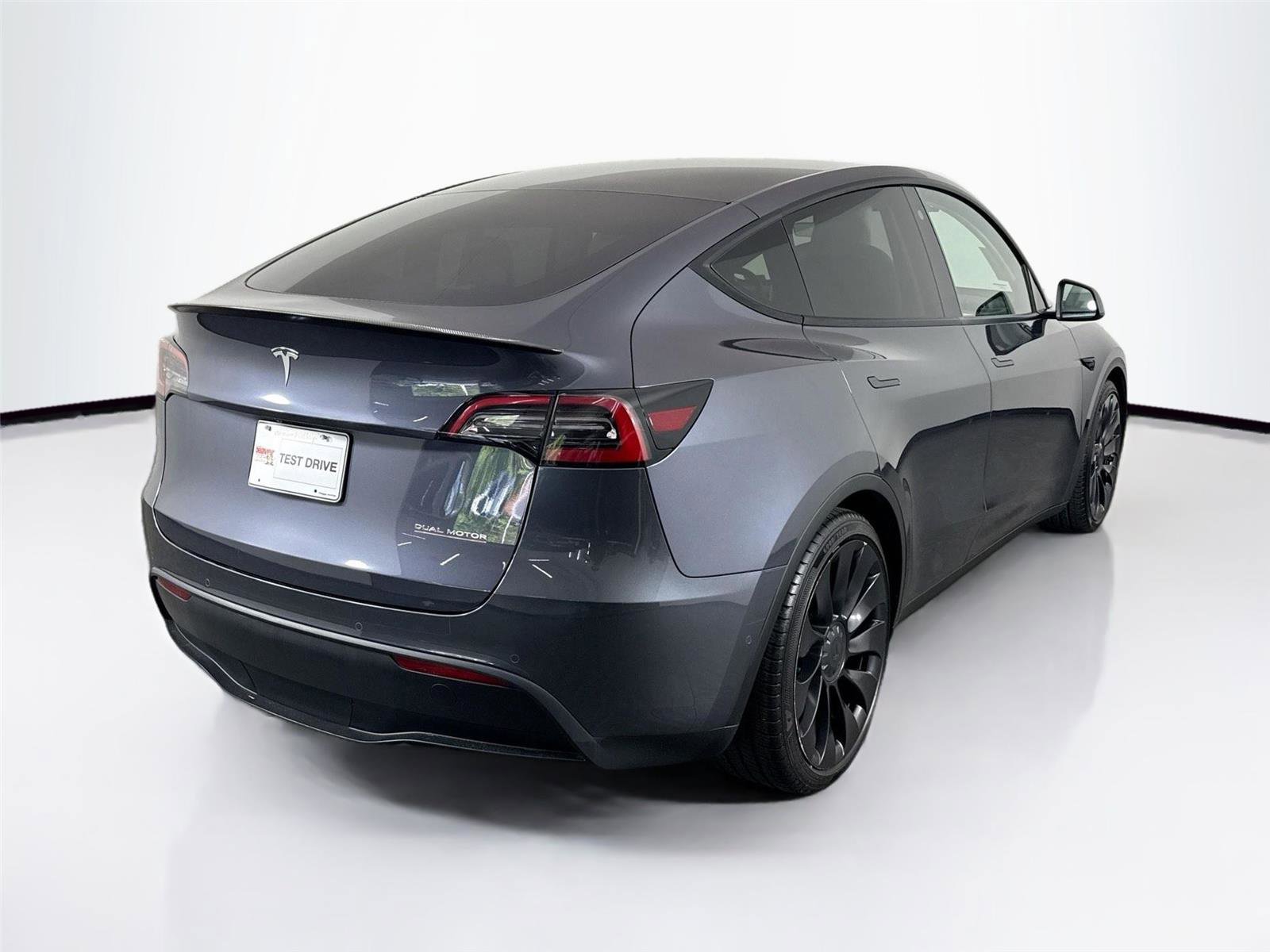 Used 2022 Tesla Model Y Performance AWD/4WD image 2