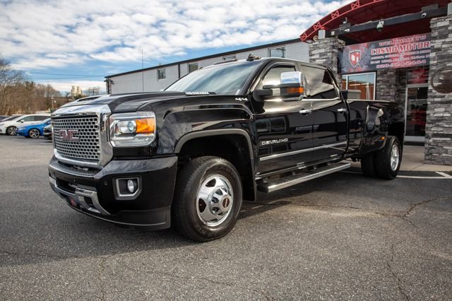 Used 2017 GMC Sierra 3500 Denali w/ Duramax Plus Package image 29