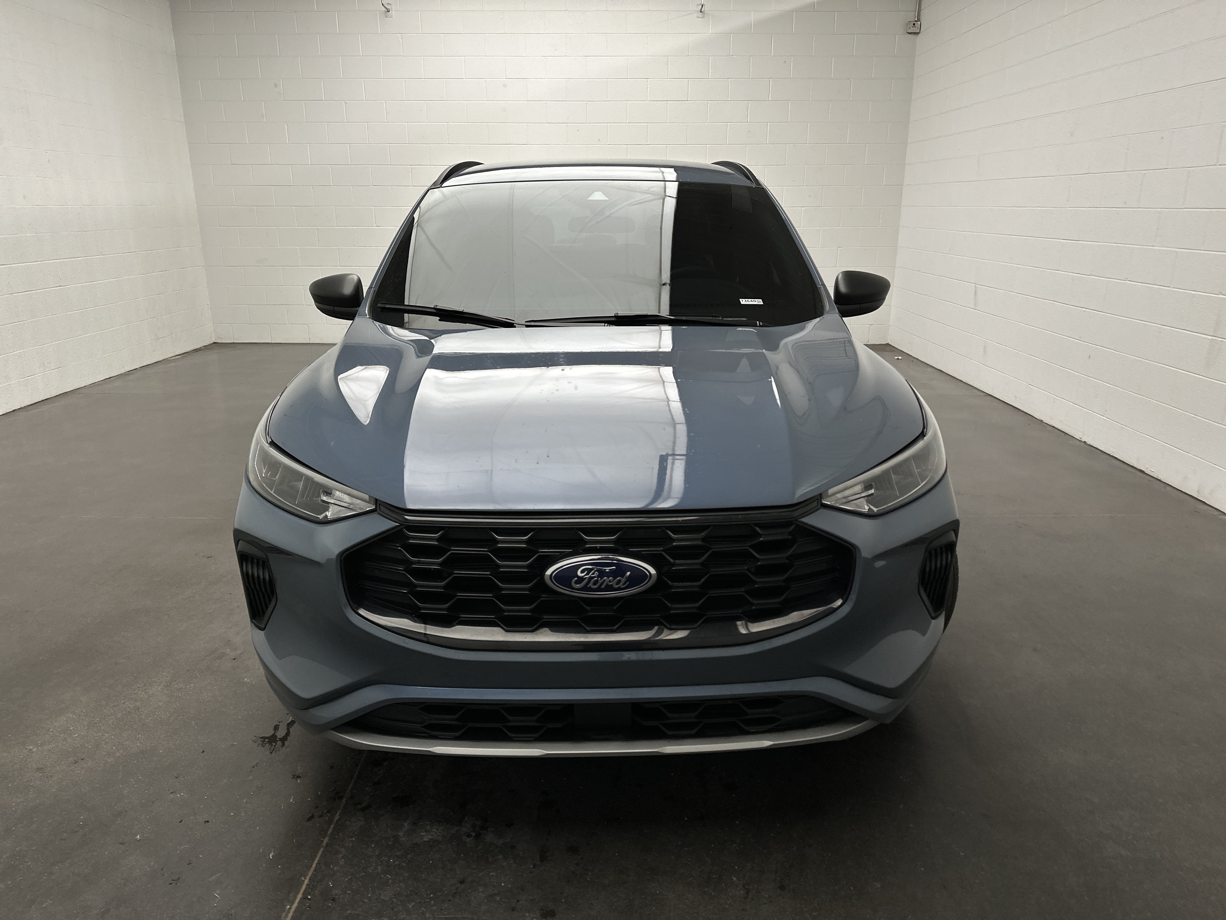 Used 2023 Ford Escape ST-Line w/ Tech Pack #1 AWD/4WD image 3