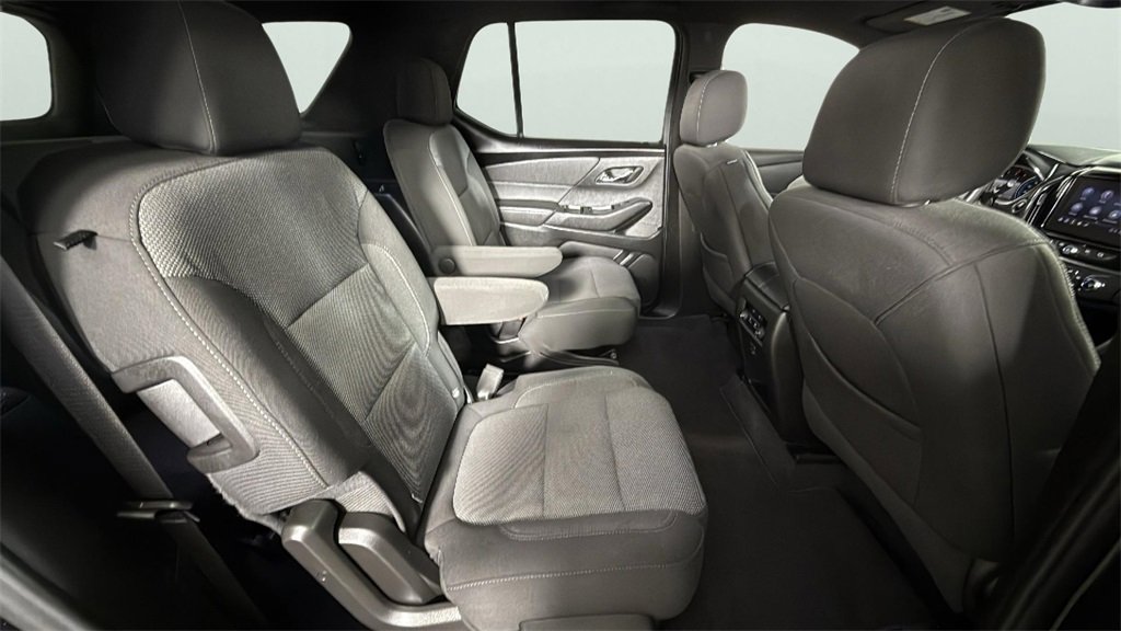 Used 2023 Chevrolet Traverse LT image 29
