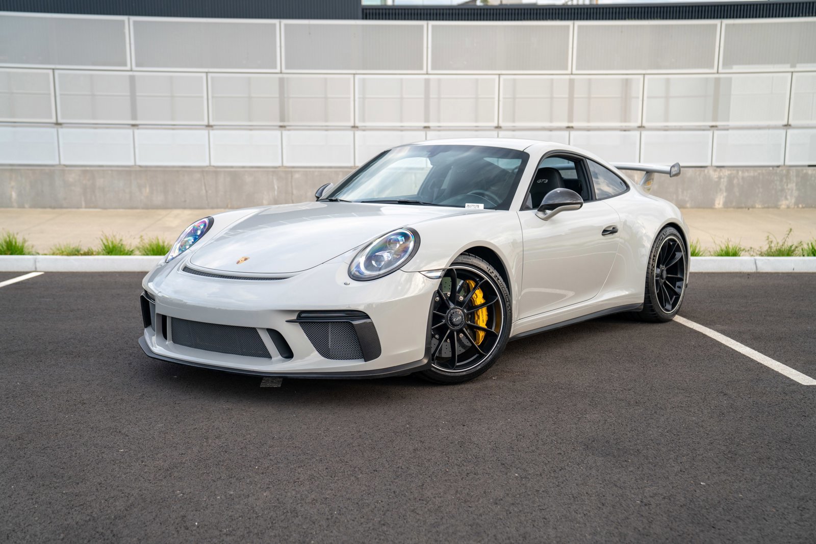 Certified 2018 Porsche 911 GT3 RWD image 1