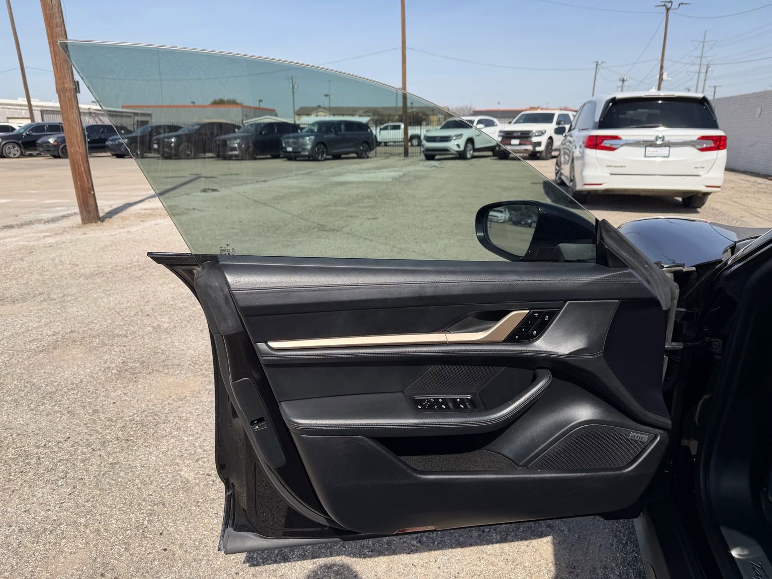 Used 2020 Porsche Taycan Turbo image 20