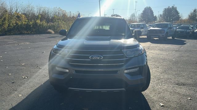 Certified 2022 Ford Explorer XLT w/ Equipment Group 202A image 31