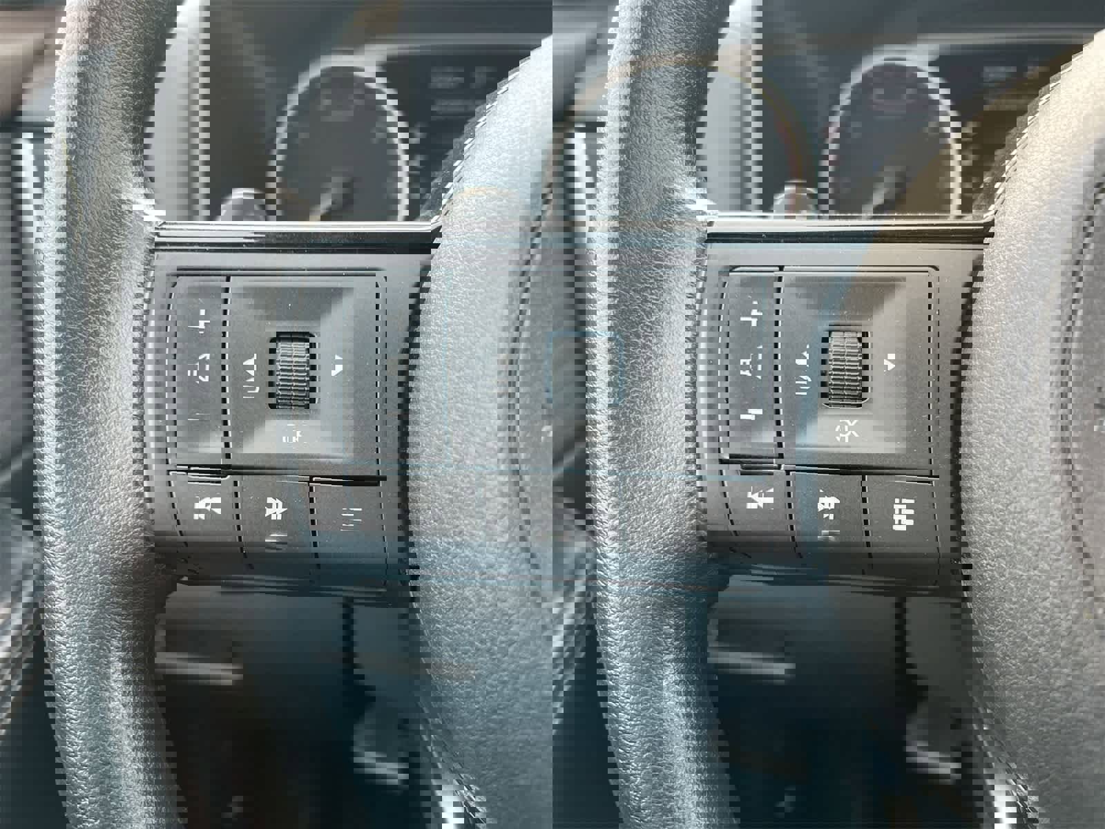 Used 2023 Nissan Rogue SV image 23