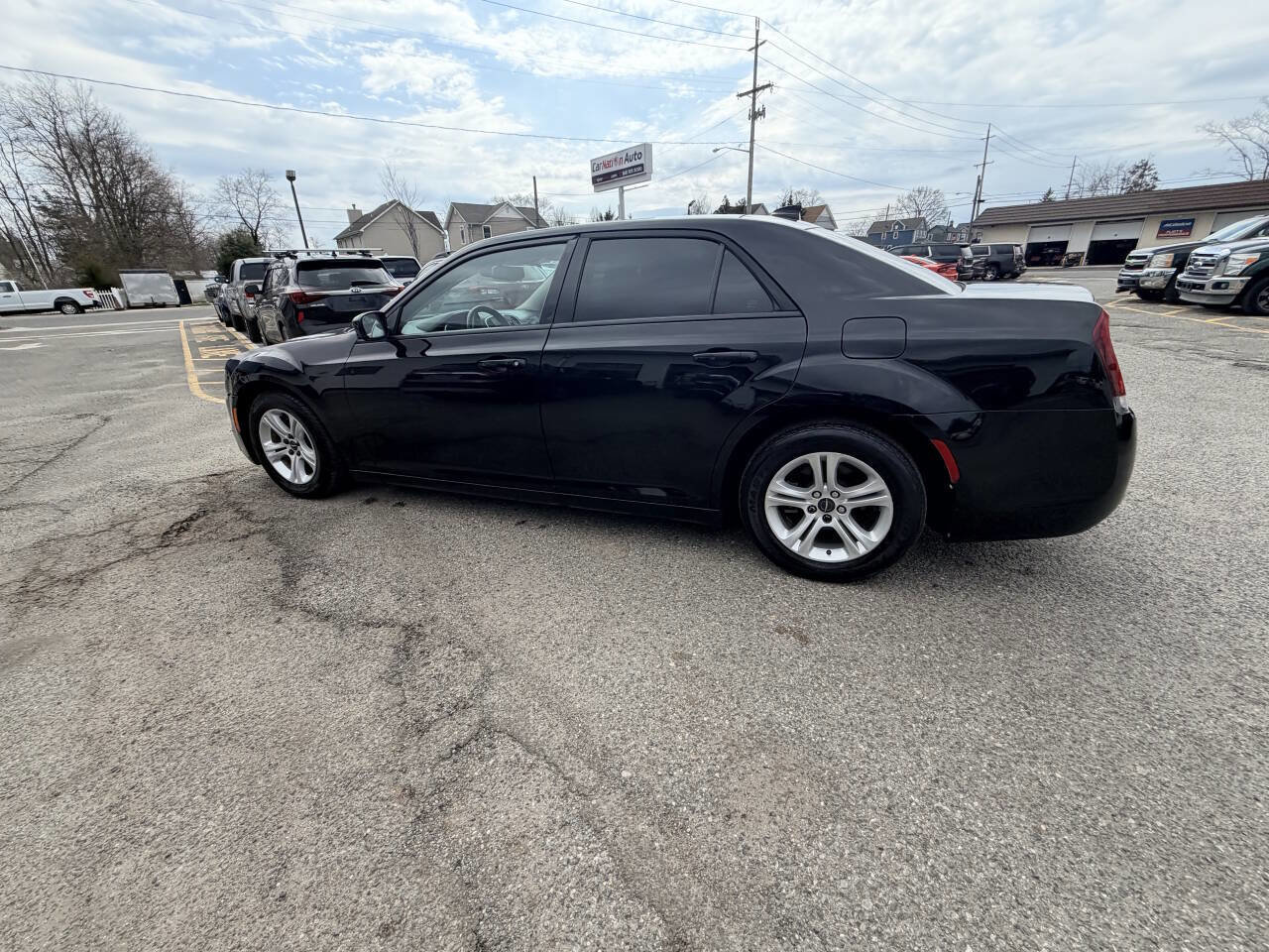 Used 2019 Chrysler 300 Touring w/ Sport Appearance Package image 11