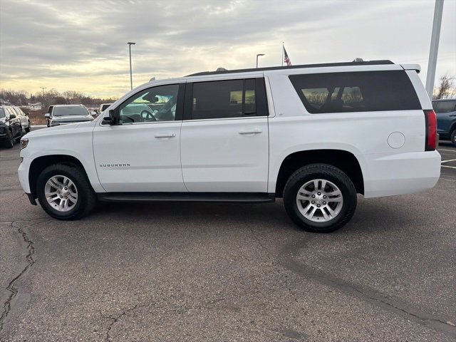 Used 2018 Chevrolet Suburban LT w/ Luxury Package image 6
