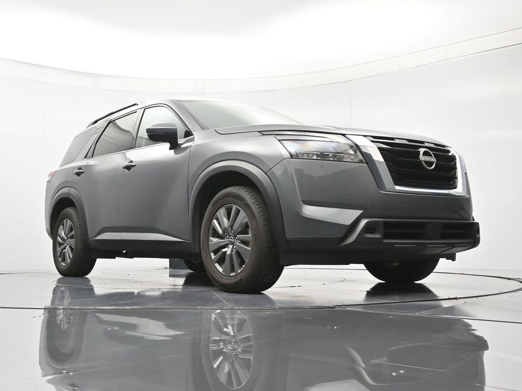 Used 2024 Nissan Pathfinder SV image 38