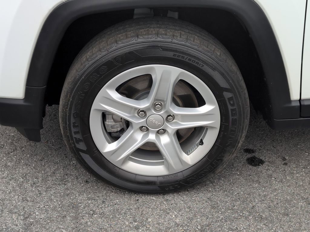 Used 2023 Jeep Compass Sport image 11