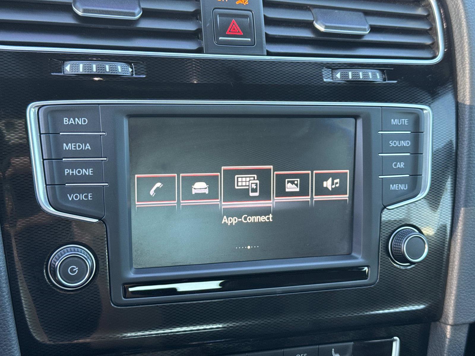 Used 2017 Volkswagen GTI Sport image 13