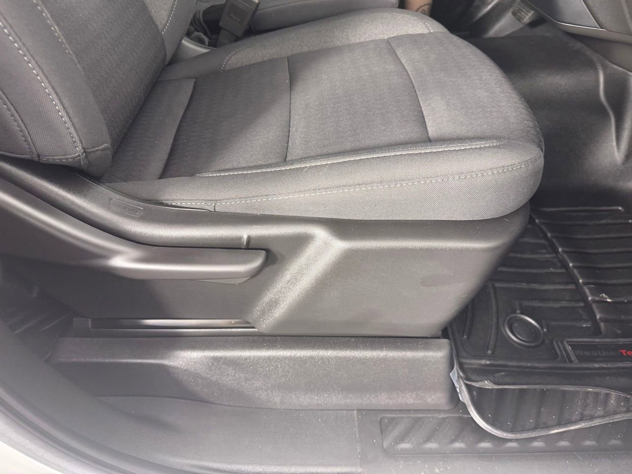 Used 2024 Chevrolet Silverado 2500 Custom w/ Custom Convenience Package image 26
