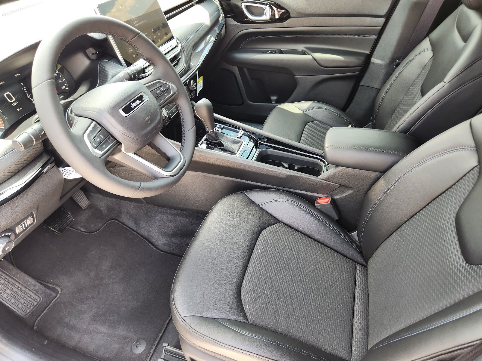 New 2026 Jeep Compass Latitude AWD/4WD image 13