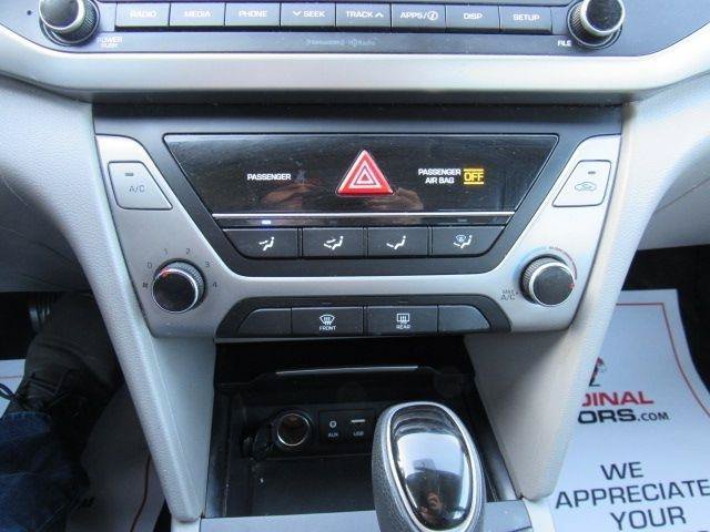Used 2018 Hyundai Elantra SEL FWD image 19