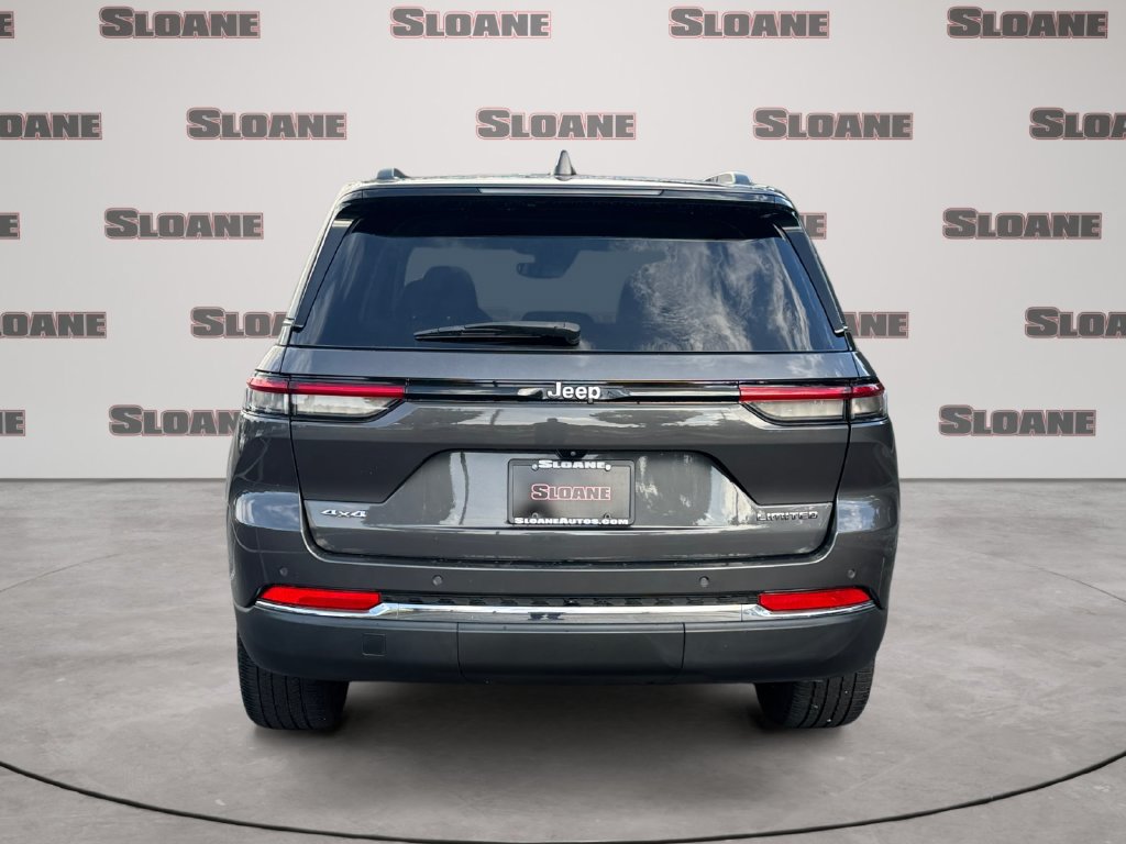 Used 2022 Jeep Grand Cherokee Limited AWD/4WD image 4