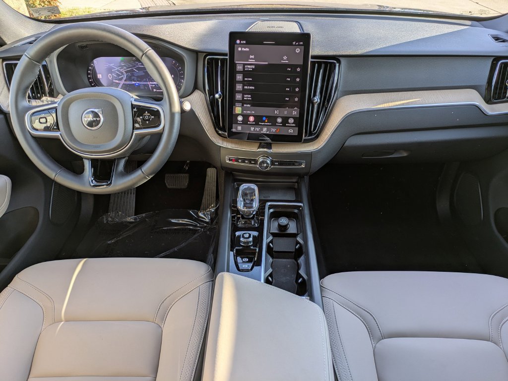 New 2026 Volvo XC60 B5 Plus w/ Climate Package AWD/4WD image 15