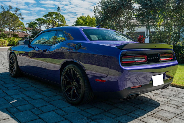 Used 2016 Dodge Challenger SRT Hellcat RWD image 6