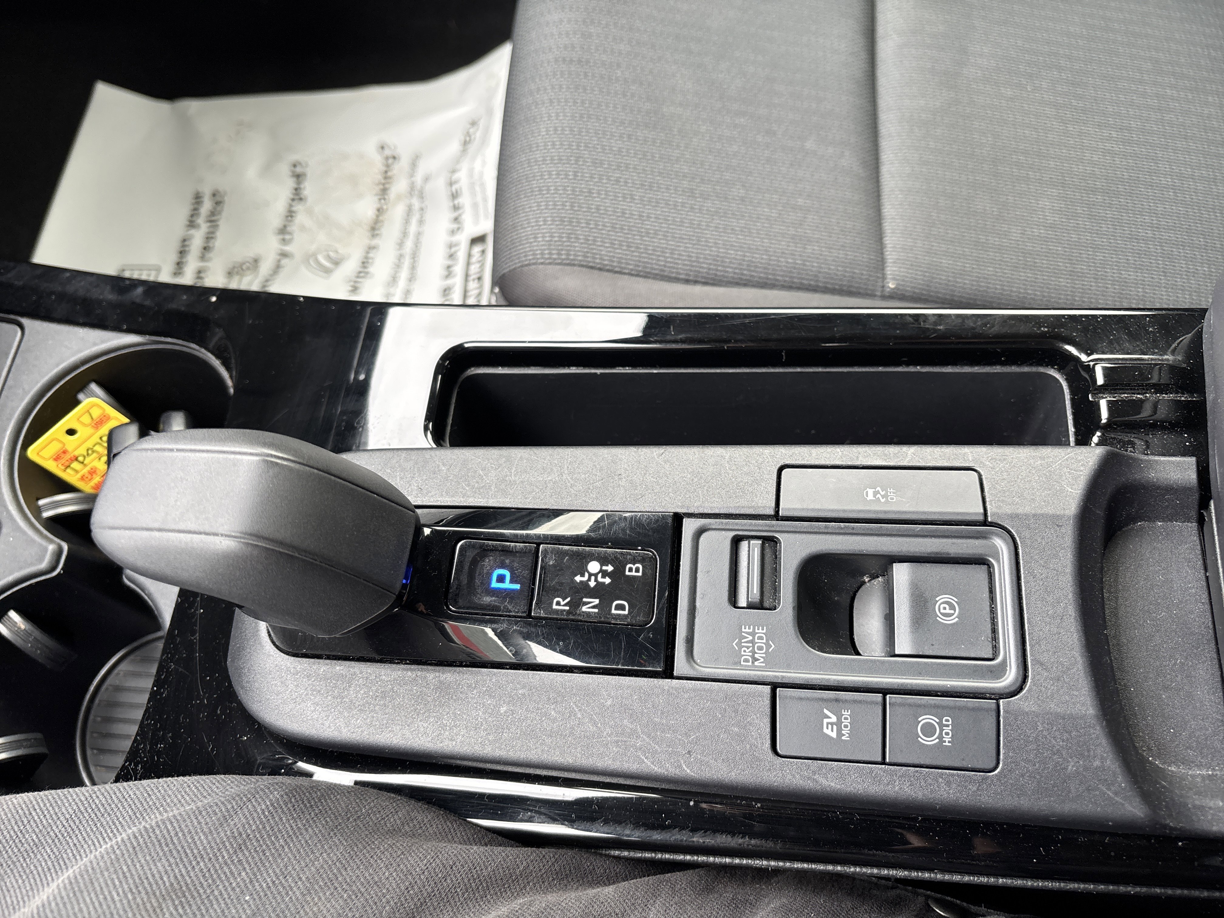 Used 2024 Toyota Prius LE image 24