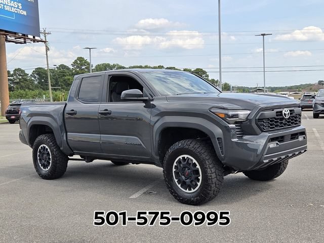 Used 2024 Toyota Tacoma TRD Off-Road AWD/4WD image 5