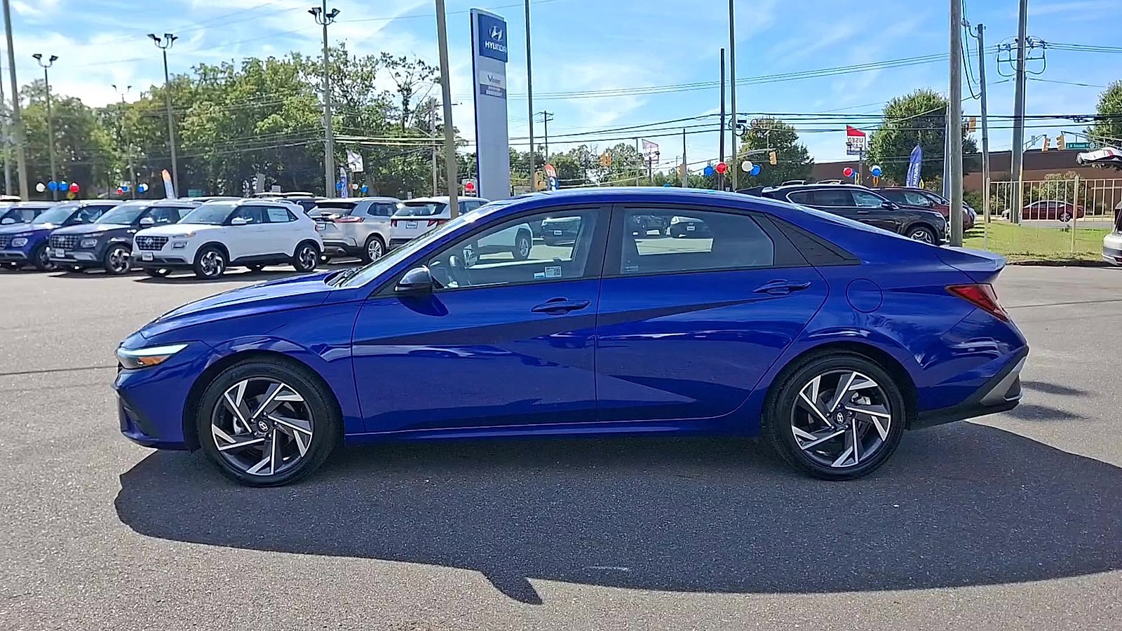 Used 2025 Hyundai Elantra Sport image 5