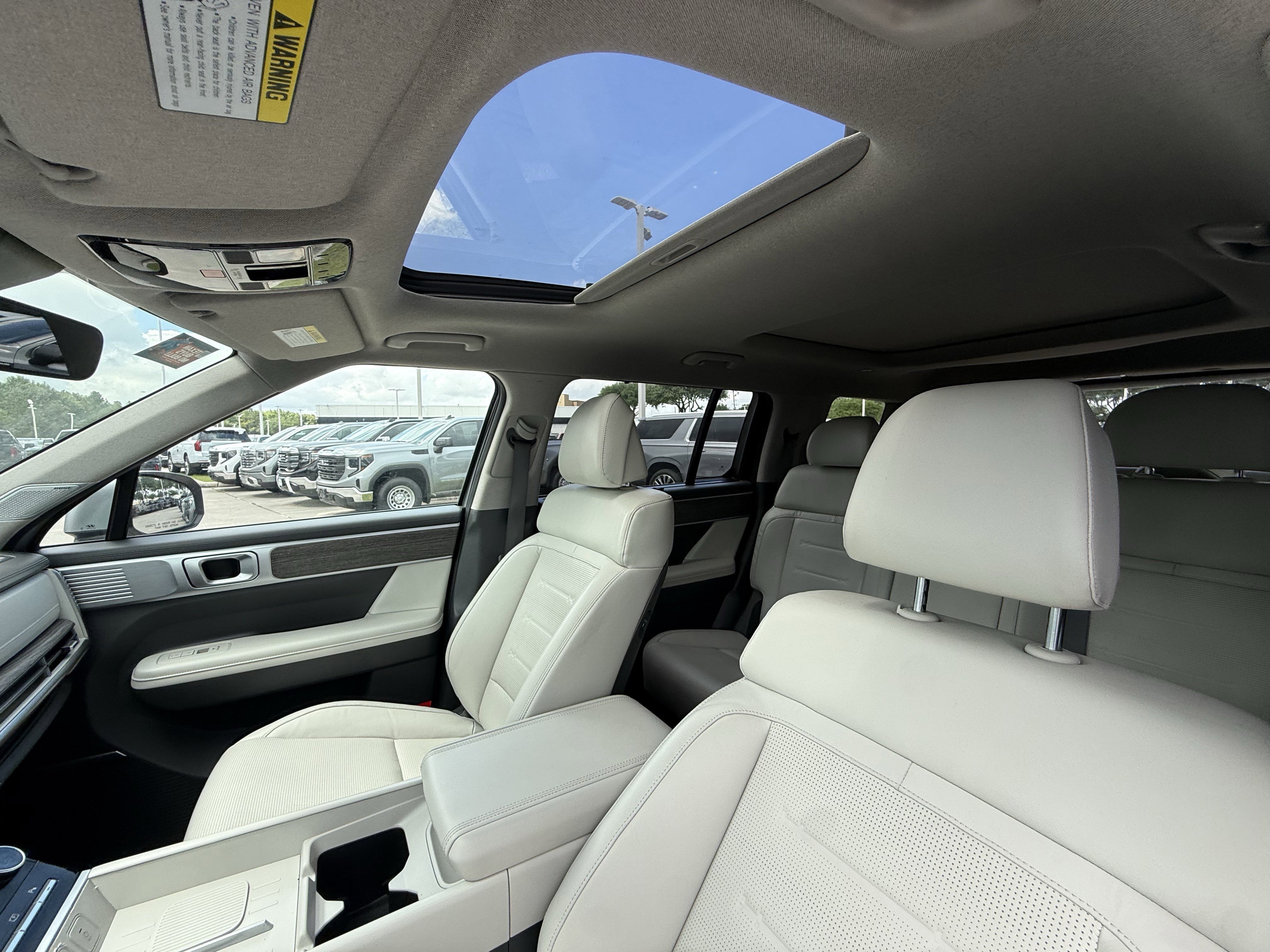 Used 2025 Hyundai Santa Fe Limited FWD image 28