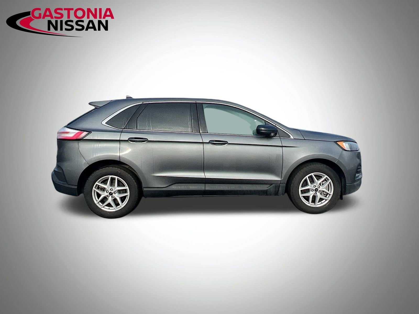 Used 2024 Ford Edge SEL image 9