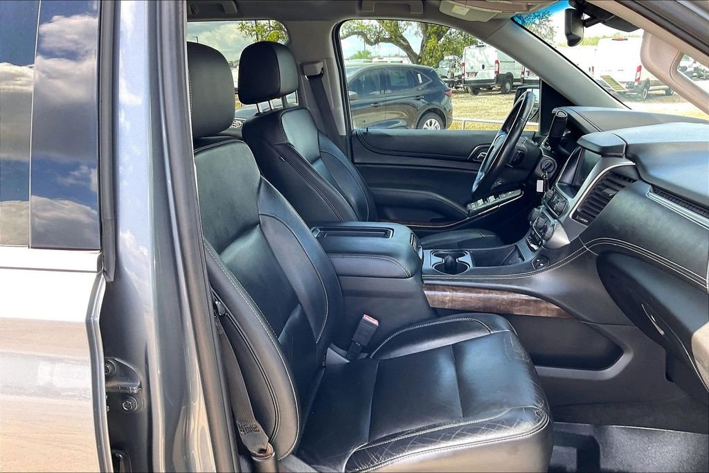 Used 2018 Chevrolet Suburban LT RWD image 30