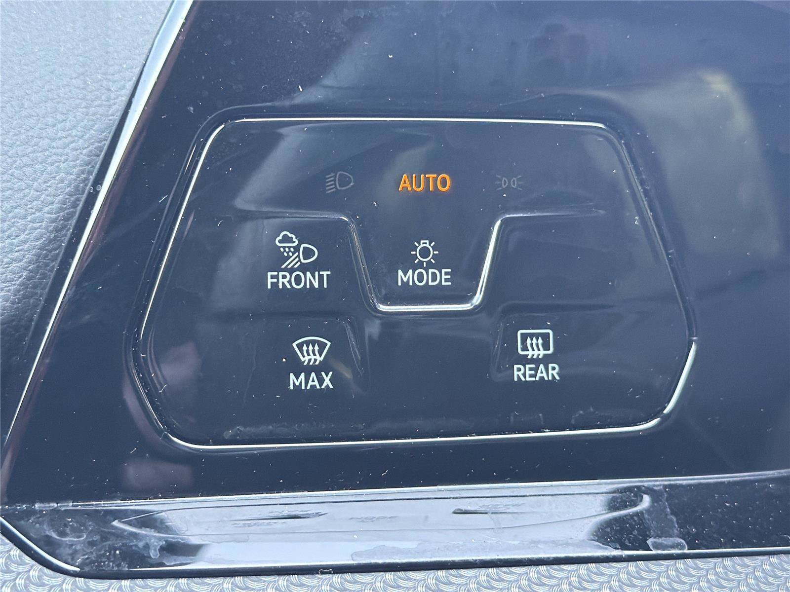 Used 2024 Volkswagen Golf R AWD/4WD image 13