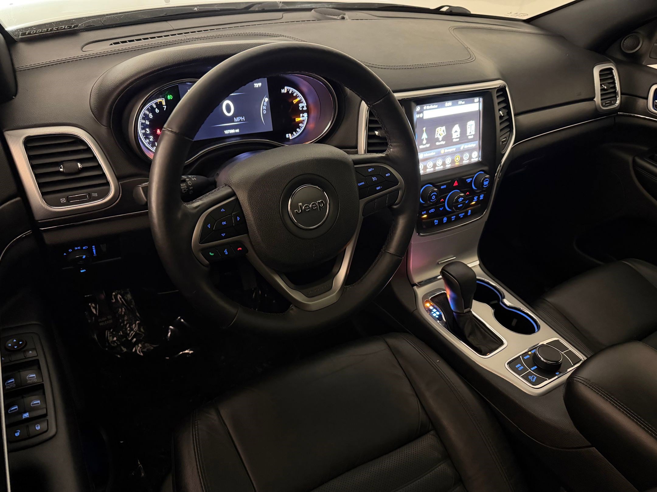Used 2018 Jeep Grand Cherokee Limited AWD/4WD image 4