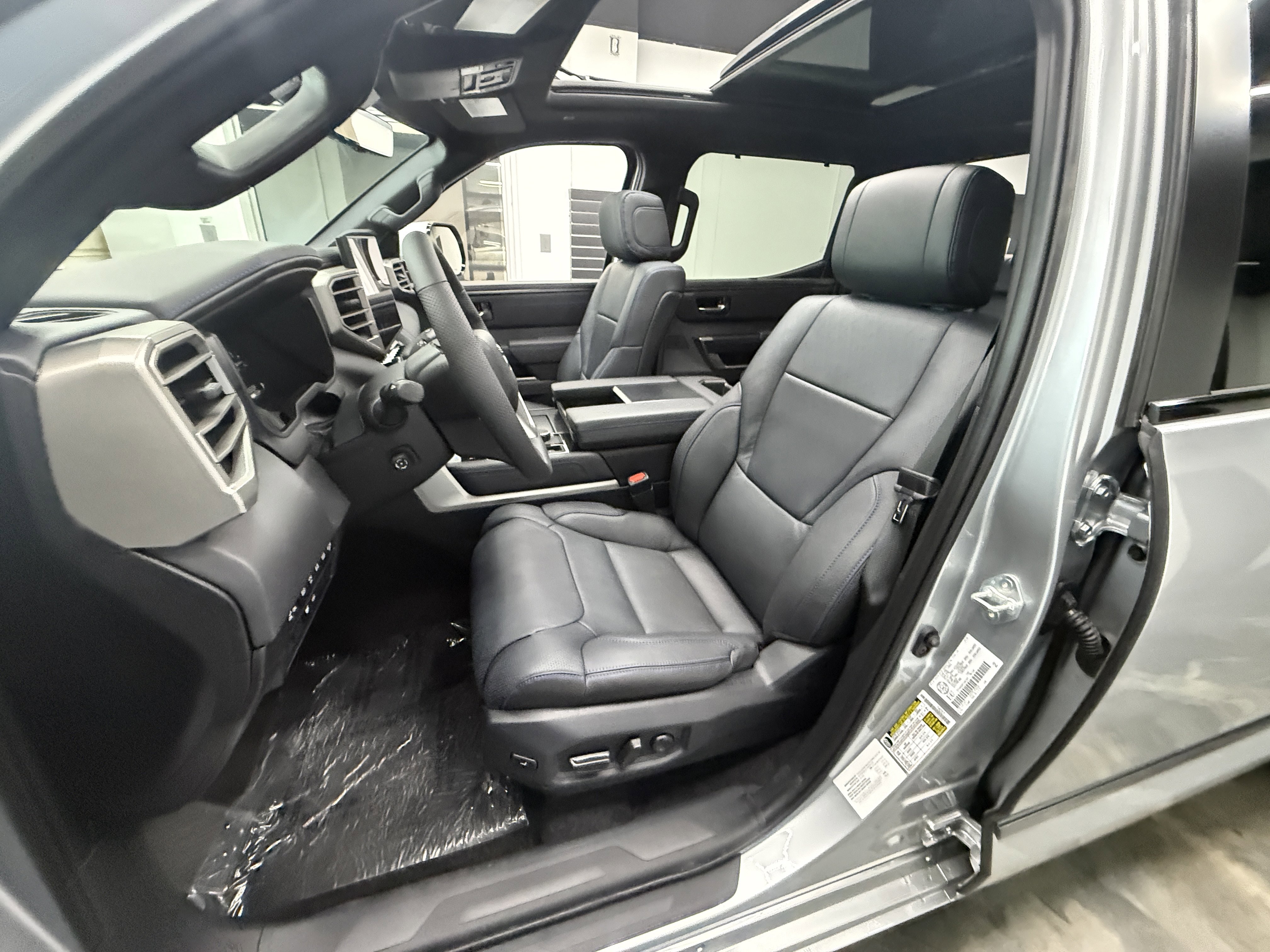 Used 2026 Toyota Tundra Platinum AWD/4WD image 8