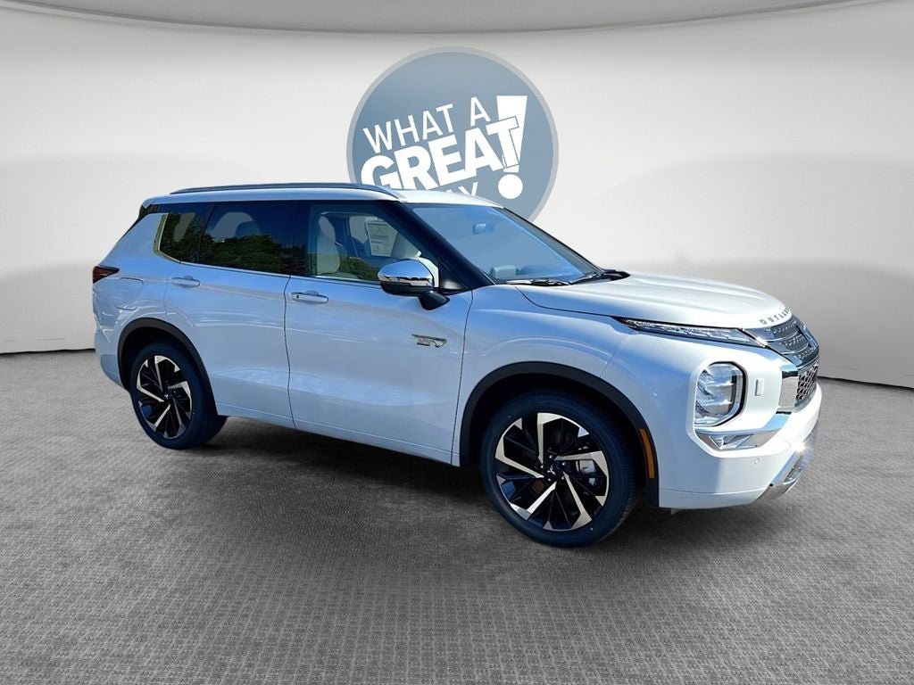 New 2025 Mitsubishi Outlander SEL