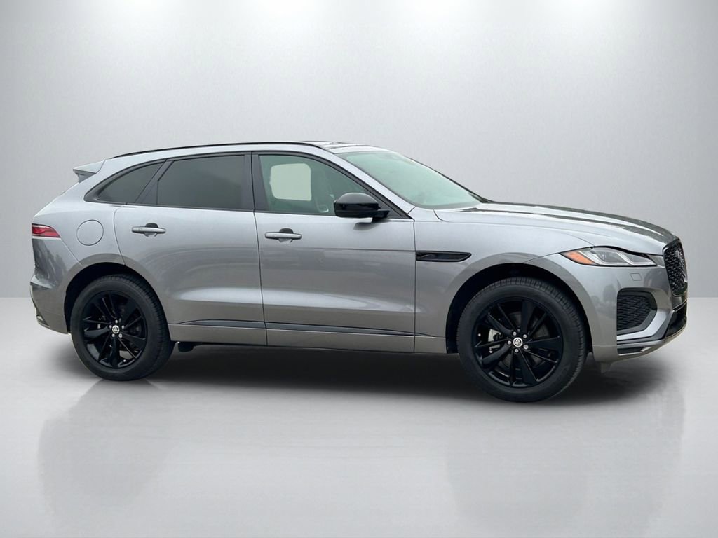 Used 2024 Jaguar F-PACE R-Dynamic S image 4