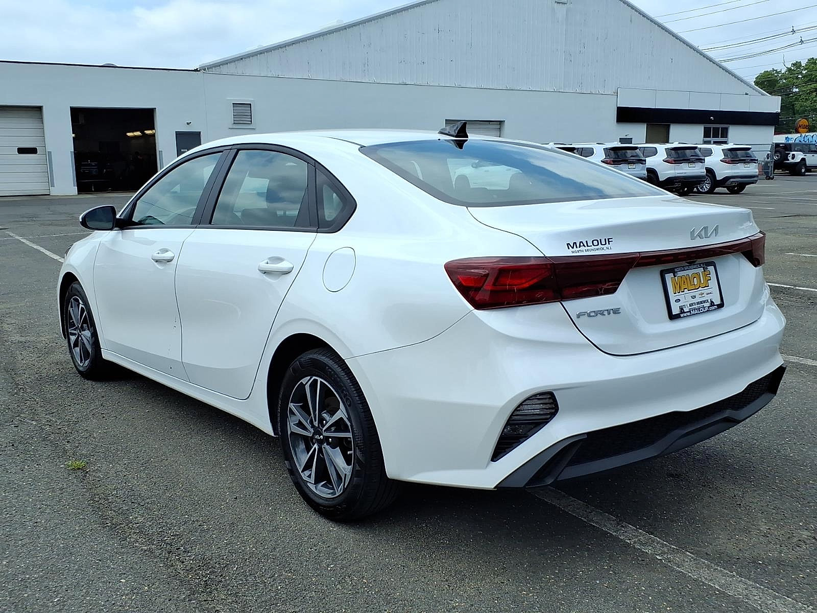 Used 2024 Kia Forte LXS FWD image 4