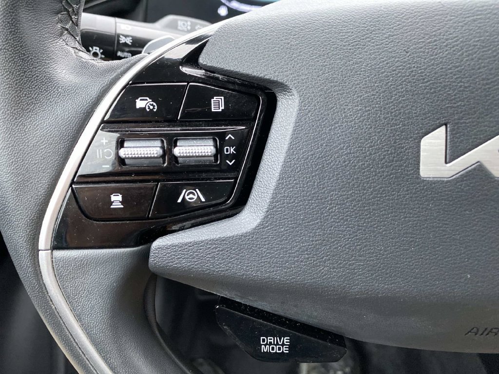 Used 2024 Kia Niro EX FWD image 19