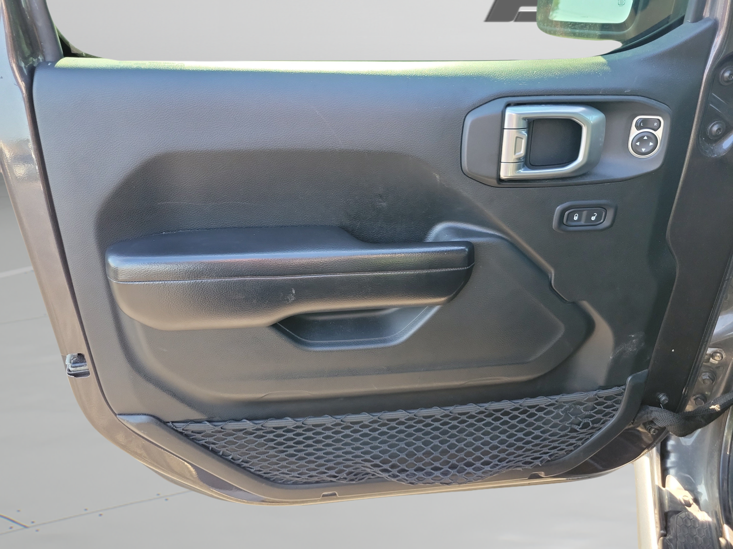 Used 2019 Jeep Wrangler Unlimited Rubicon AWD/4WD image 18