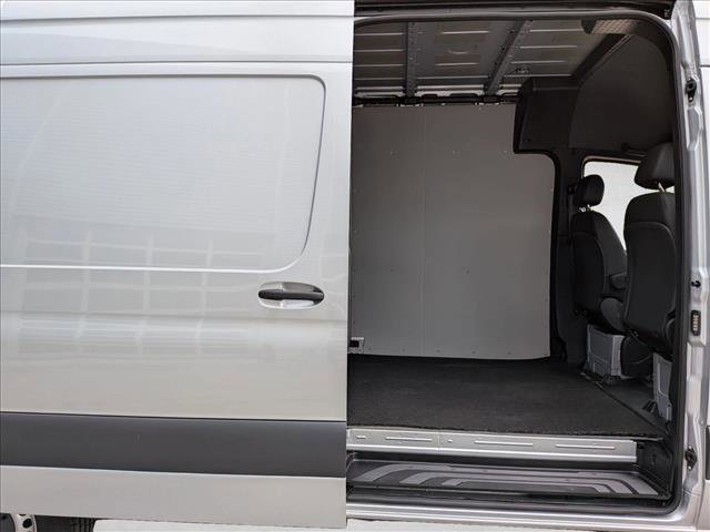 Used 2024 Mercedes-Benz Sprinter 2500 image 20