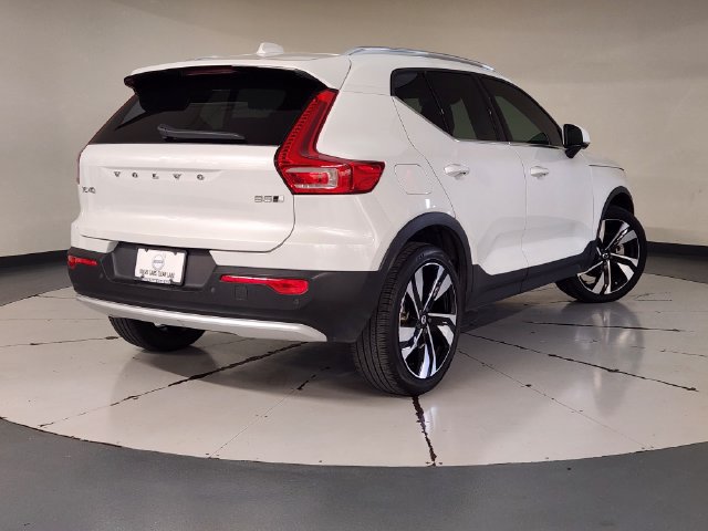 Used 2023 Volvo XC40 B5 Ultimate w/ Protection Package Premier AWD/4WD image 2