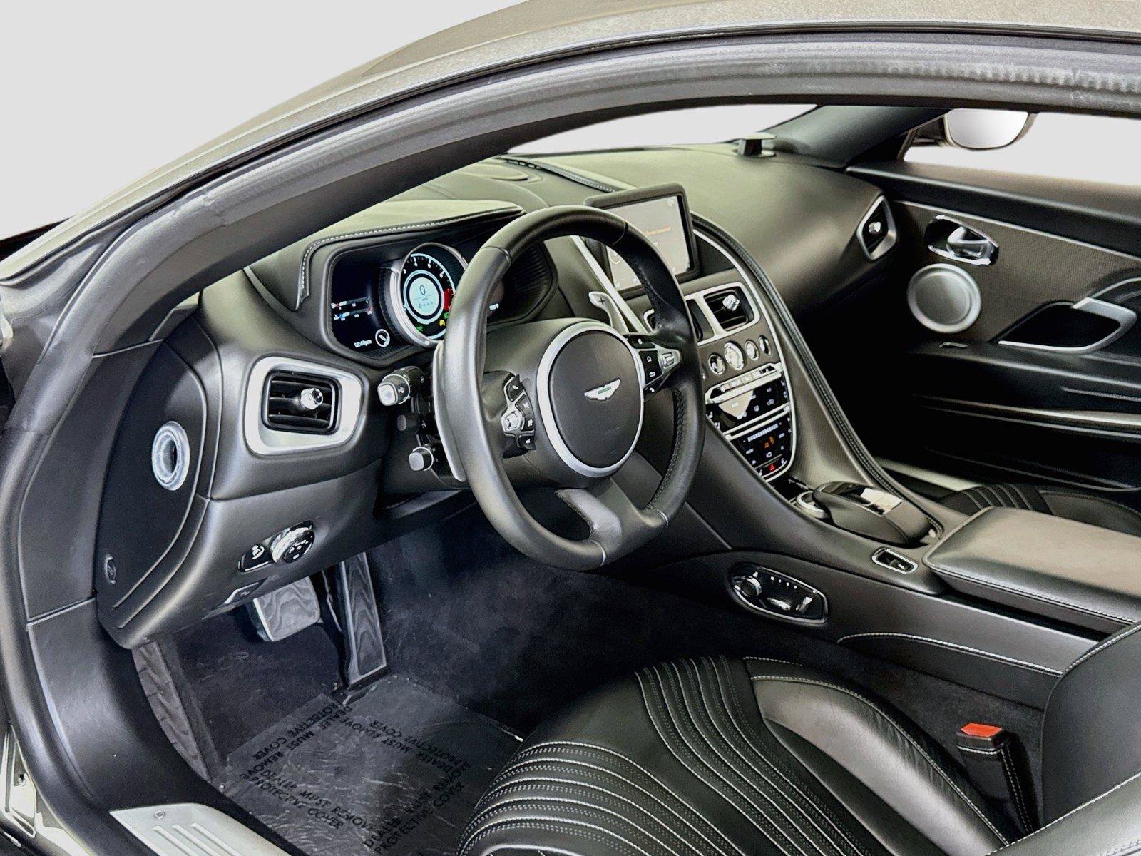 Used 2017 Aston Martin DB11 V12 RWD image 13