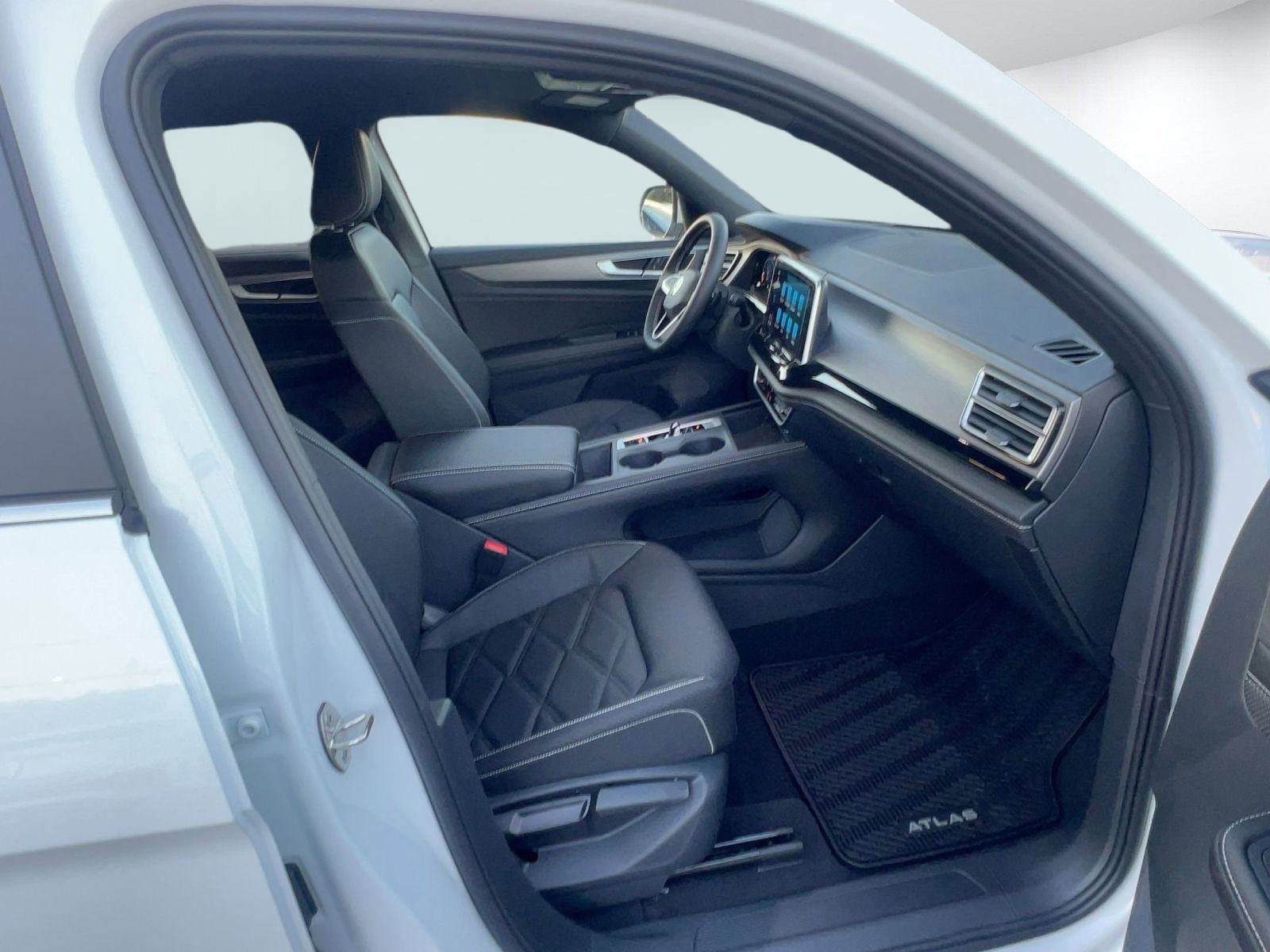New 2026 Volkswagen Atlas Cross Sport SE image 26