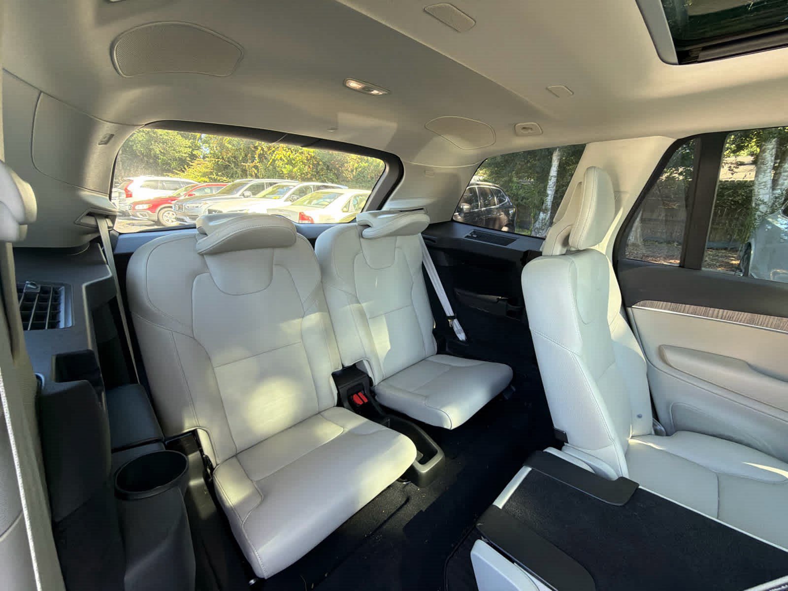 Used 2024 Volvo XC90 B6 Plus w/ Protection Package AWD/4WD image 19