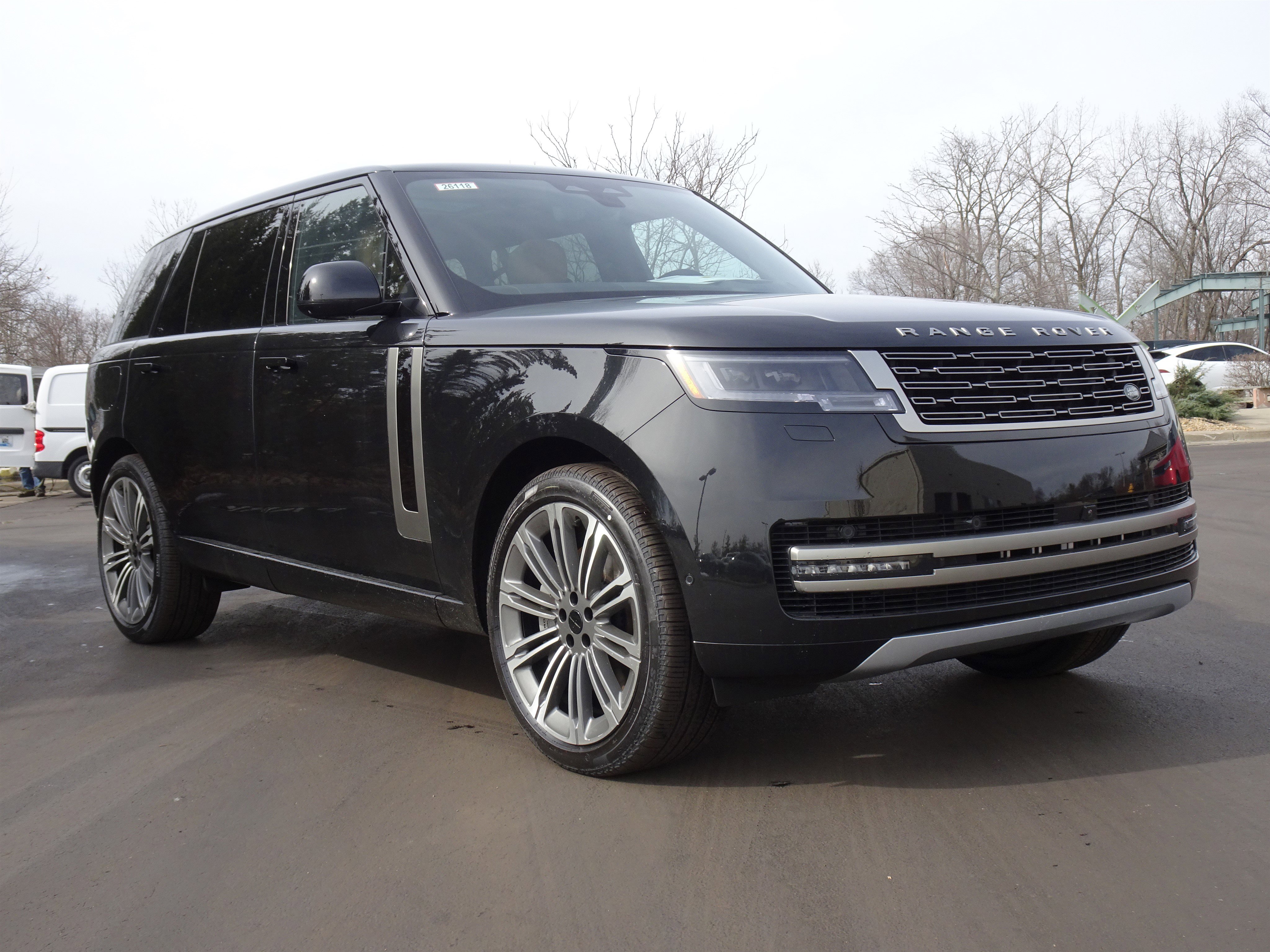 New 2026 Land Rover Range Rover Long Wheelbase SE image 12