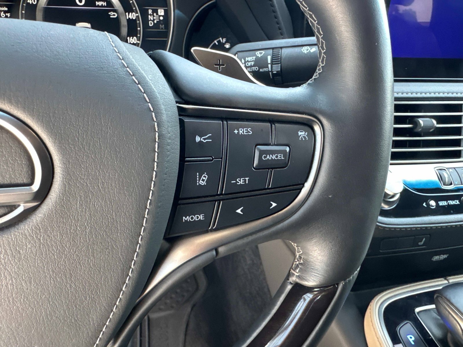 Certified 2023 Lexus LS 500 AWD w/ Interior Upgrade Package image 28