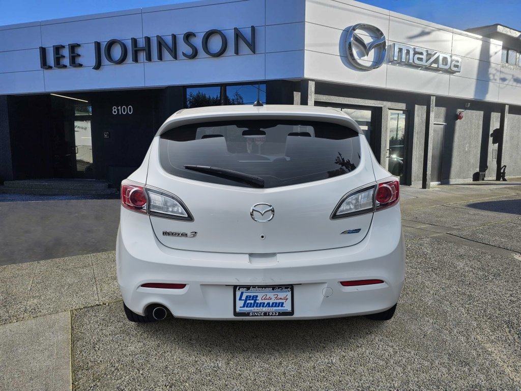 Used 2012 MAZDA MAZDA3 i Grand Touring w/ Tech Pkg FWD image 4