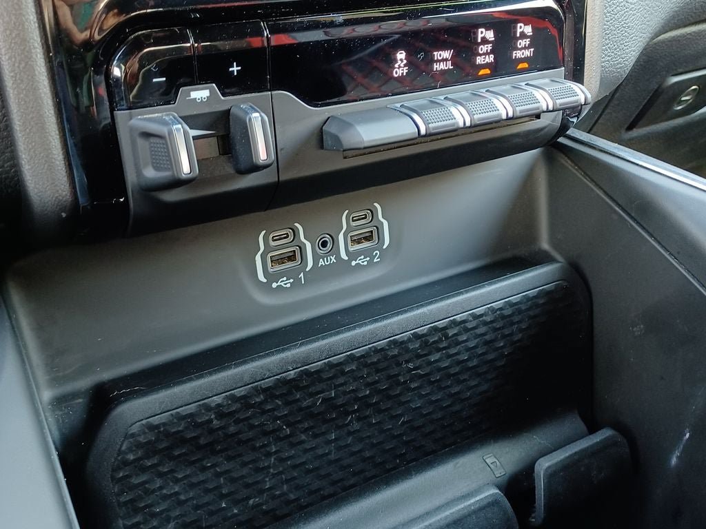 Used 2021 RAM 1500 Laramie w/ Sport Appearance Package AWD/4WD image 18