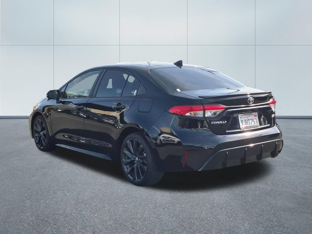 Used 2024 Toyota Corolla SE w/ SE Premium Package FWD image 4