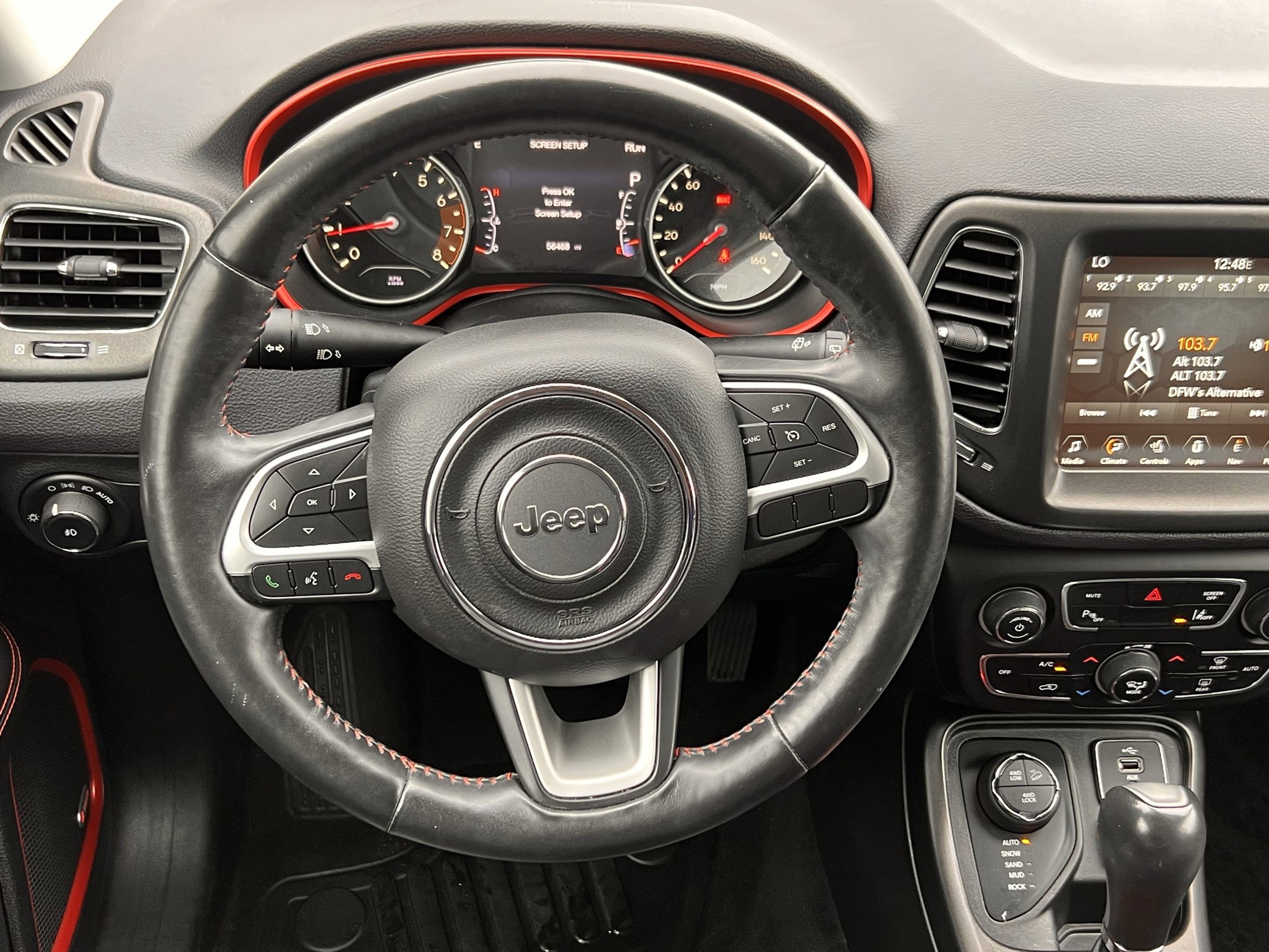 Used 2018 Jeep Compass Trailhawk w/ Leather Interior Group AWD/4WD image 14