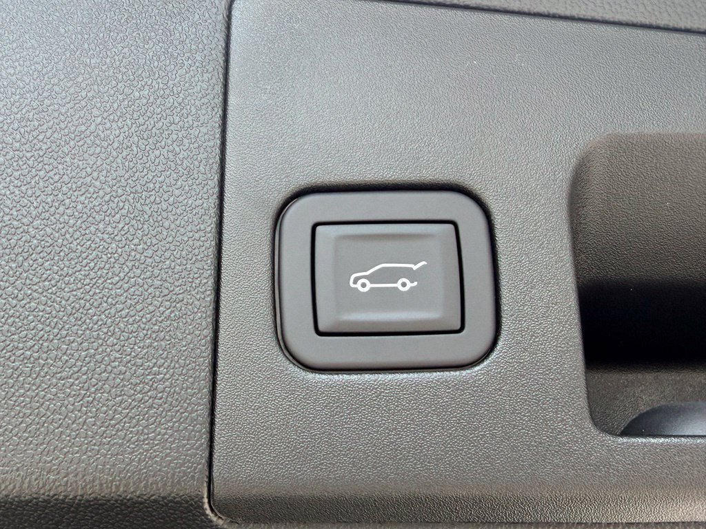 New 2026 Cadillac XT5 Luxury w/ LPO, Floor Liner Package AWD/4WD image 36