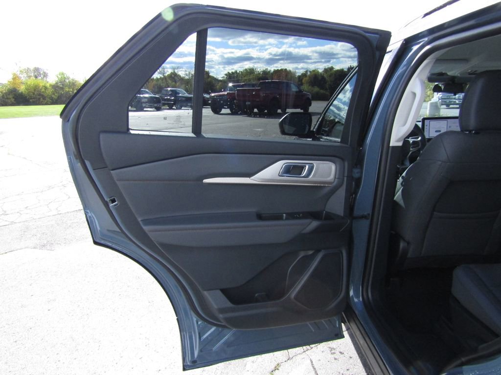 New 2026 Ford Explorer Active image 38