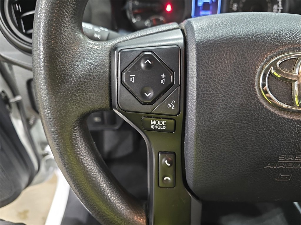 Used 2018 Toyota Tacoma SR image 14